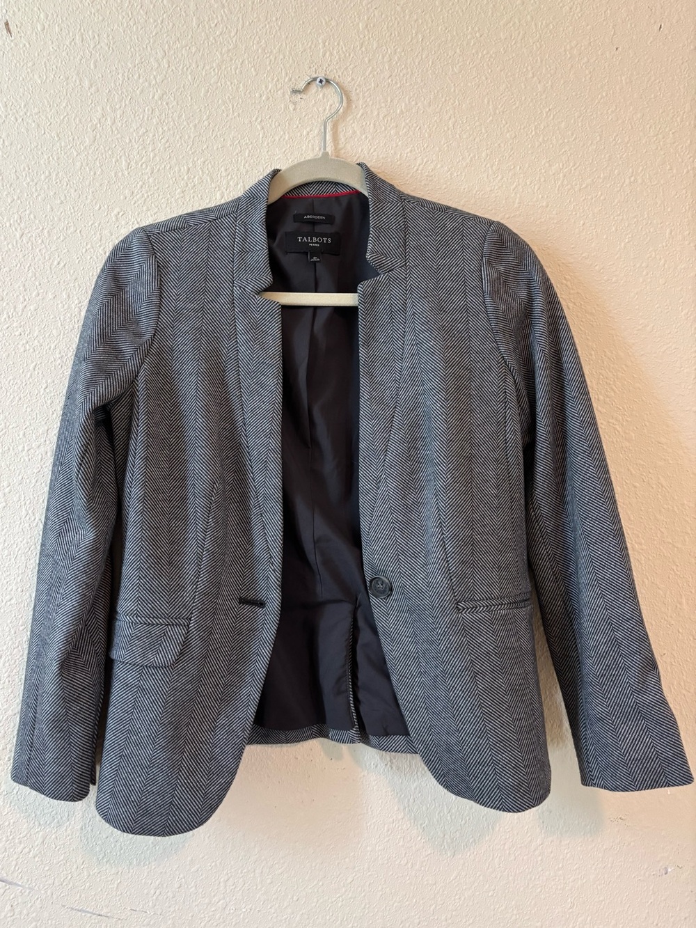 Talbots Aberdeen Charcoal Herringbone Blazer, size 2P